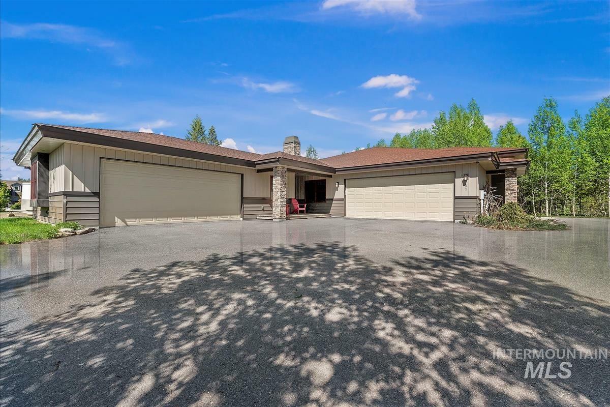 Property Photo:  262 Bald Eagle Lane  ID 83615 