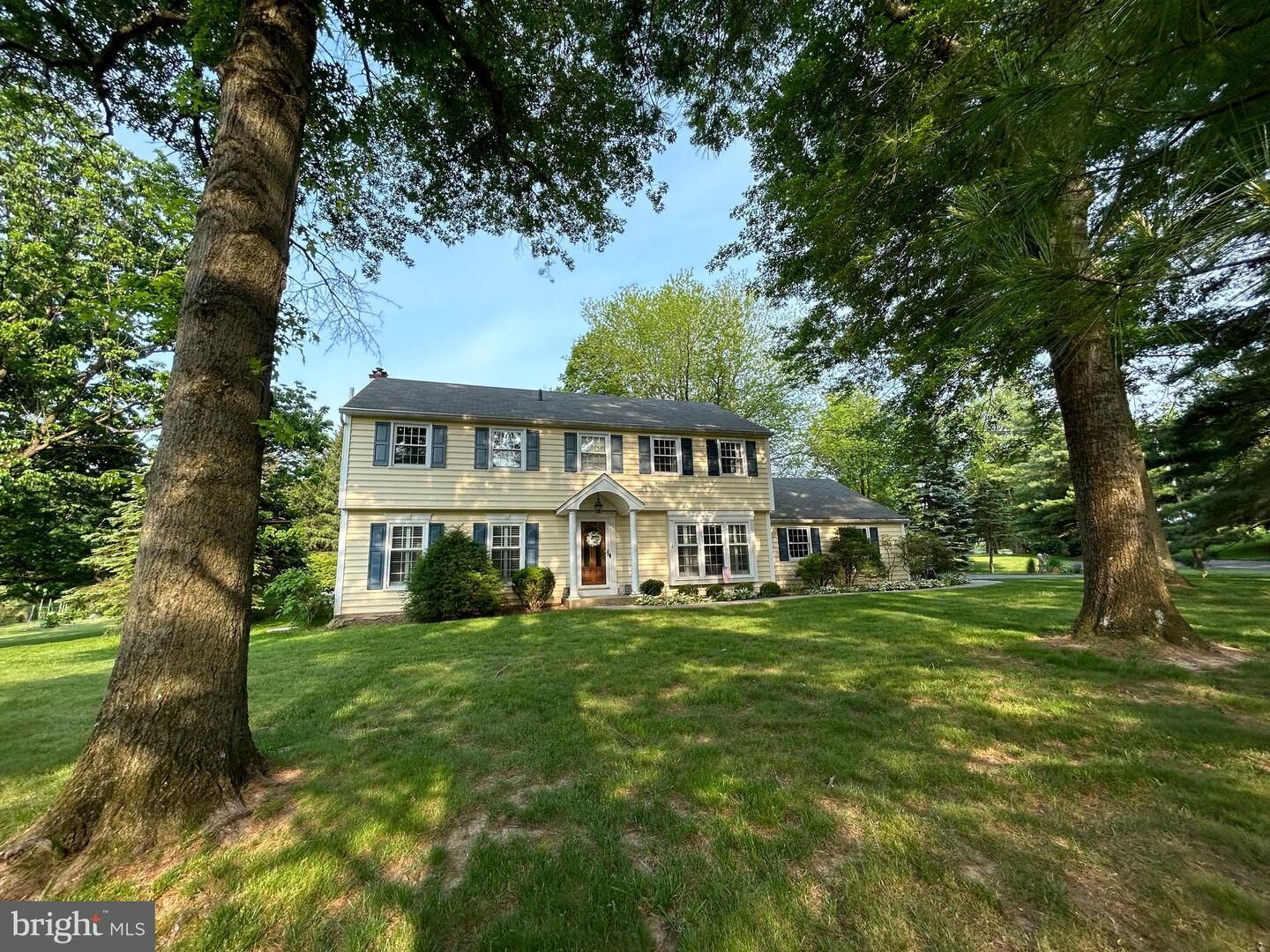 Property Photo: 5 Cedar Woods Drive PA 18901