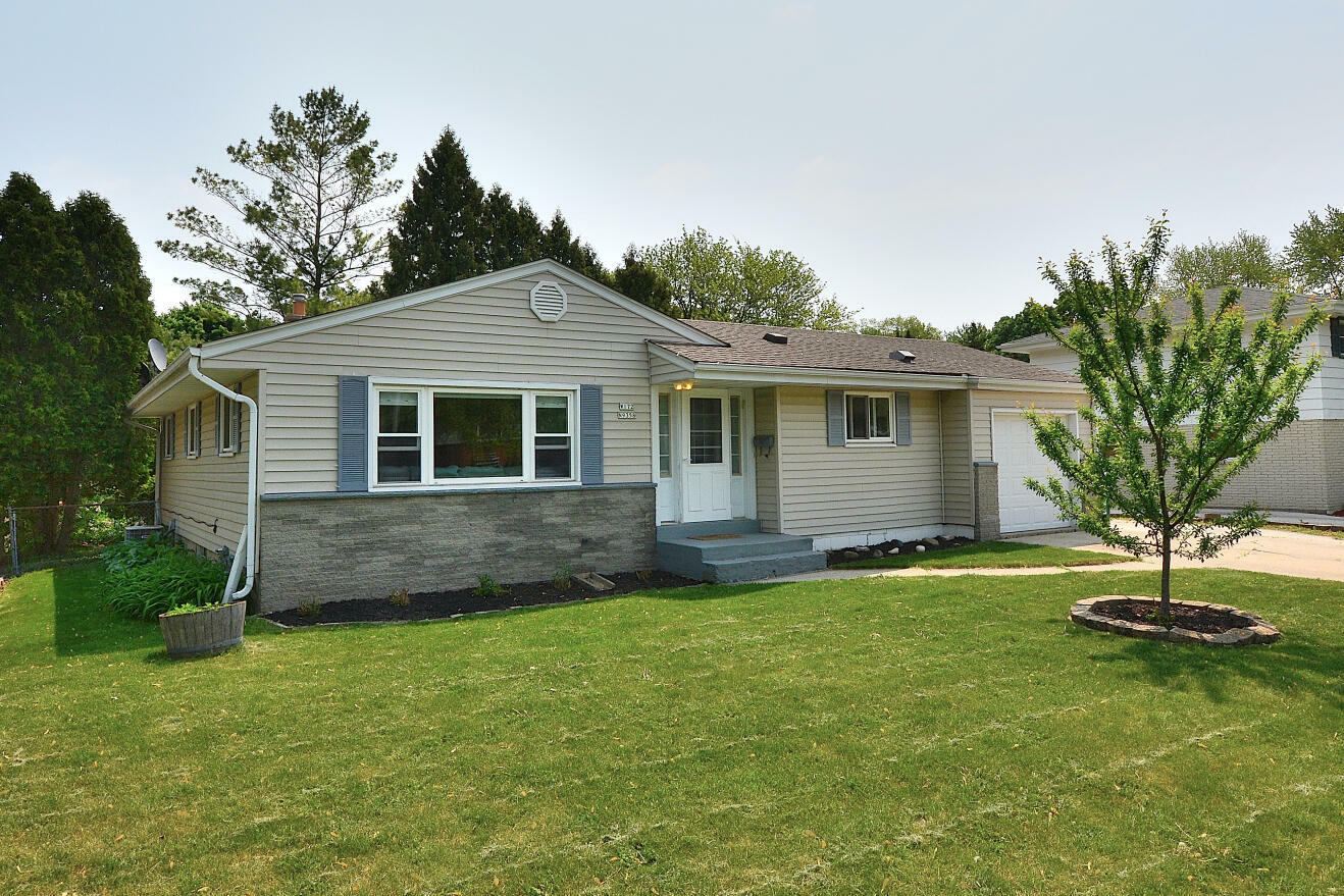 Property Photo: W172n9358 Shady Ln WI 53051