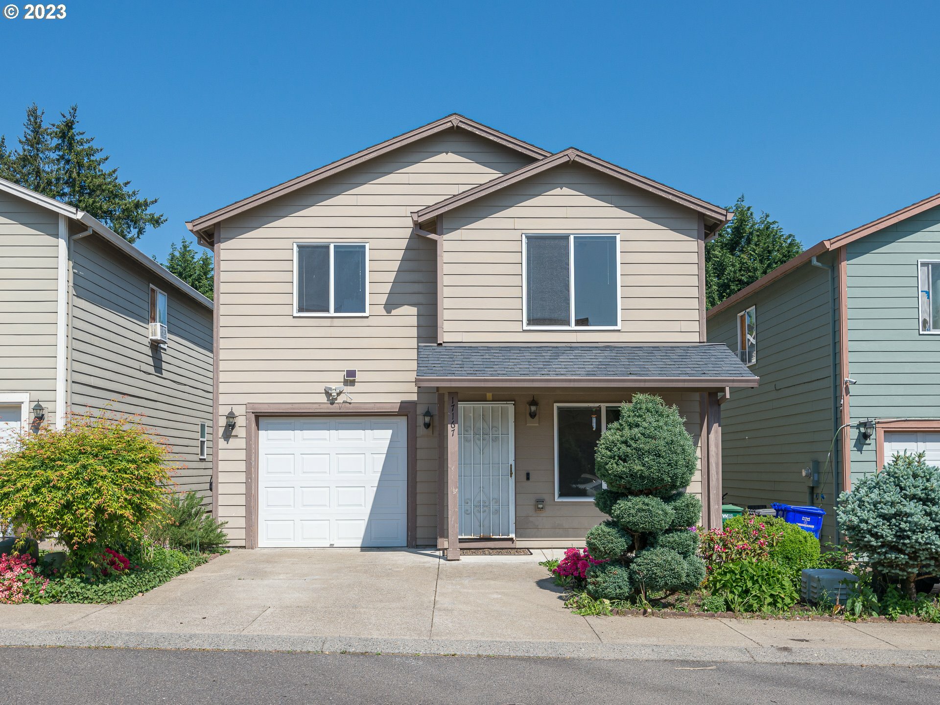 17167 SE Alder St  Portland OR 97233 photo