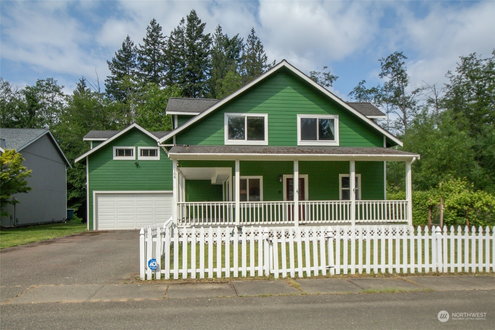 Property Photo:  106 Poplar Street  WA 98366 