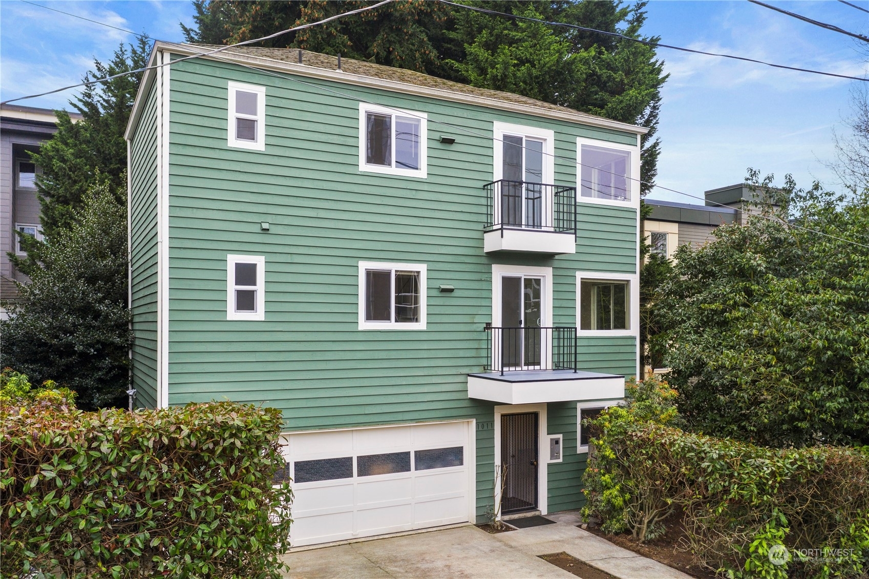 1011 E Mercer Street  Seattle WA 98102 photo
