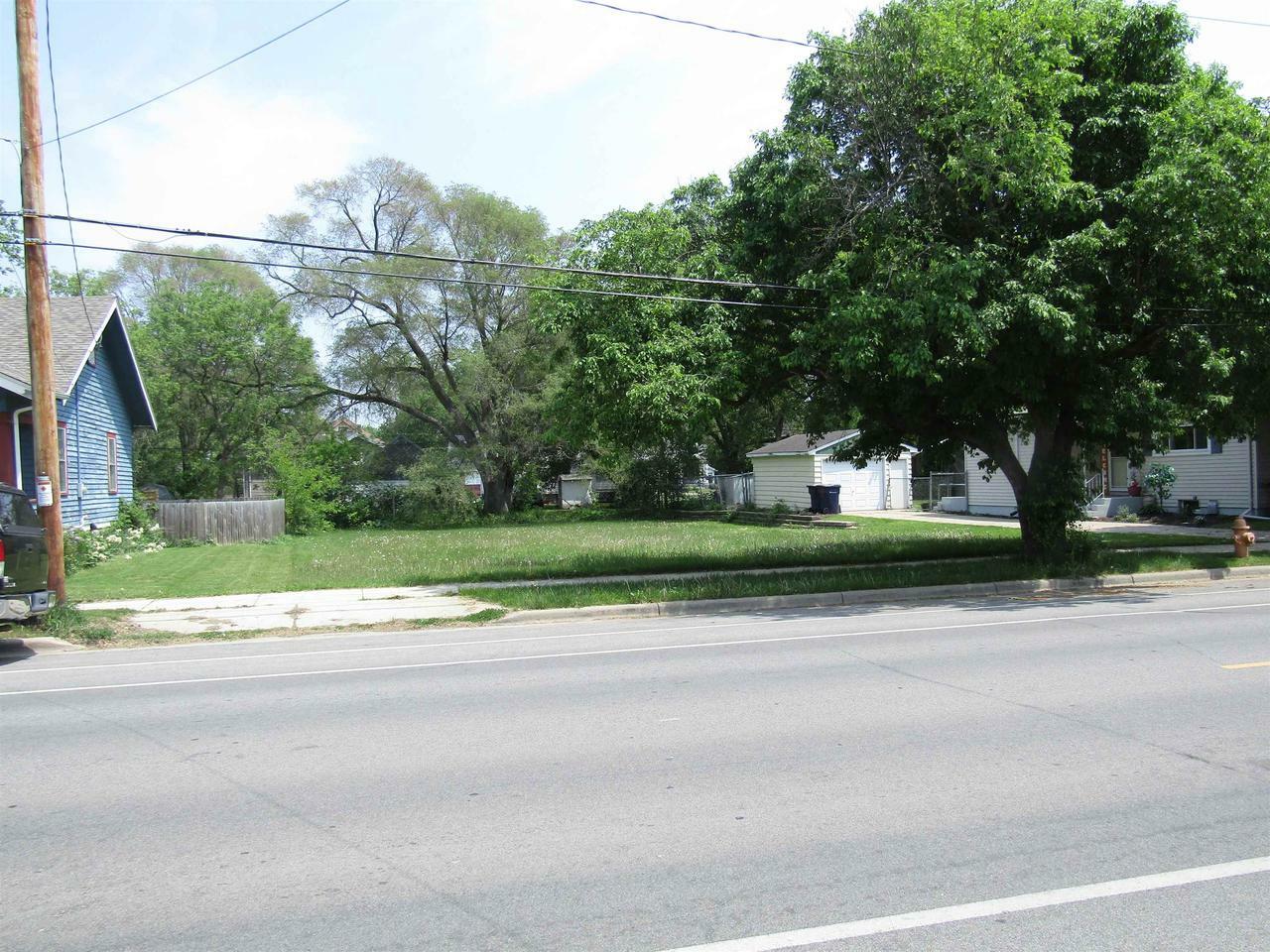 Property Photo:  302 North Pearl St  WI 53548 