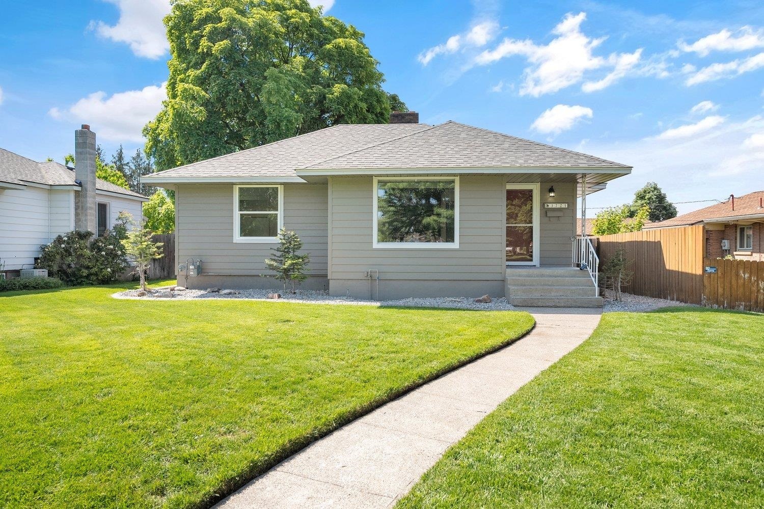Property Photo: 3721 W Walton Ave WA 99205