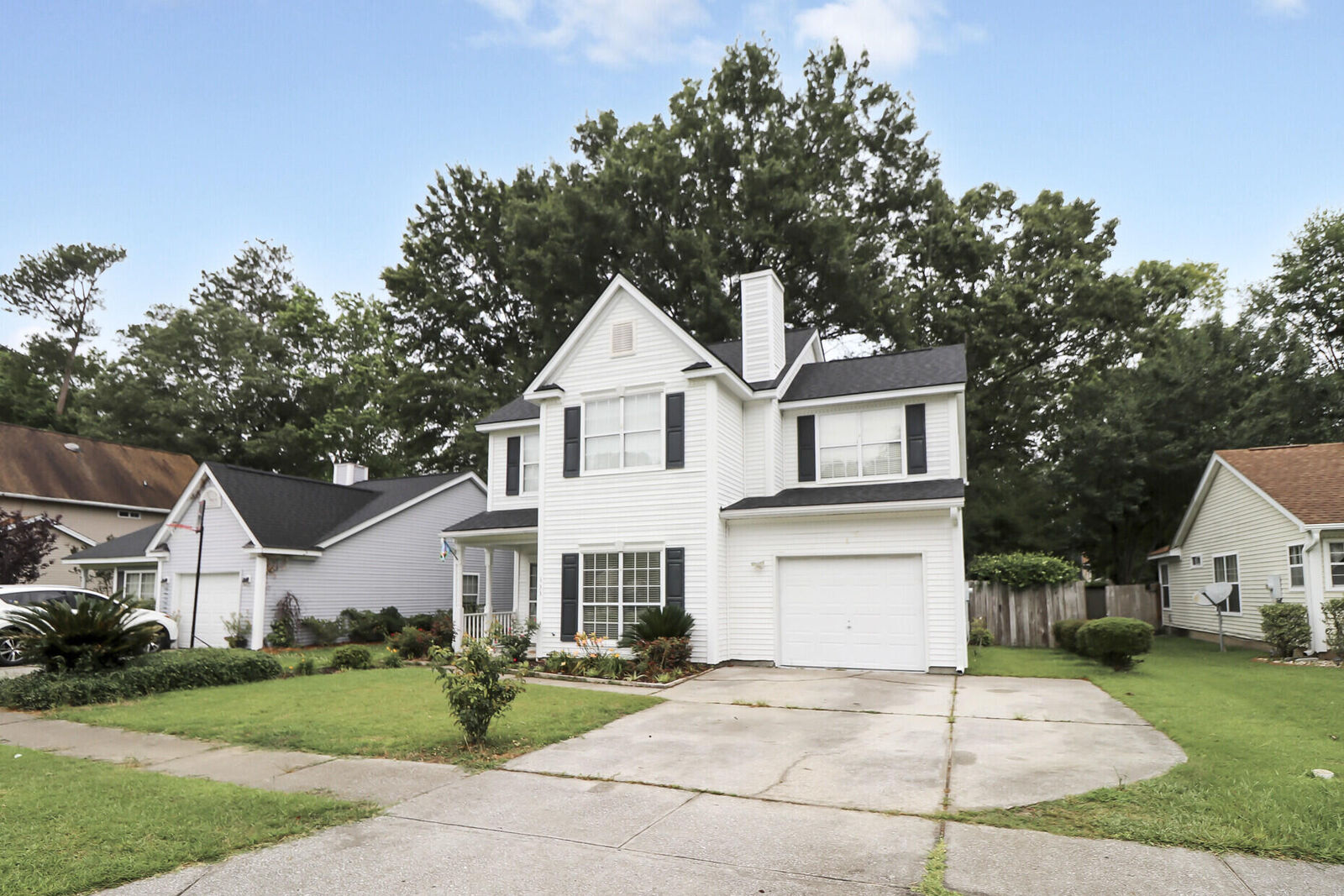Property Photo:  133 W Hartwick Lane  SC 29445 