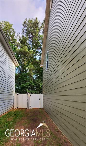 Property Photo: 1483 Persimmon Trace GA 30260