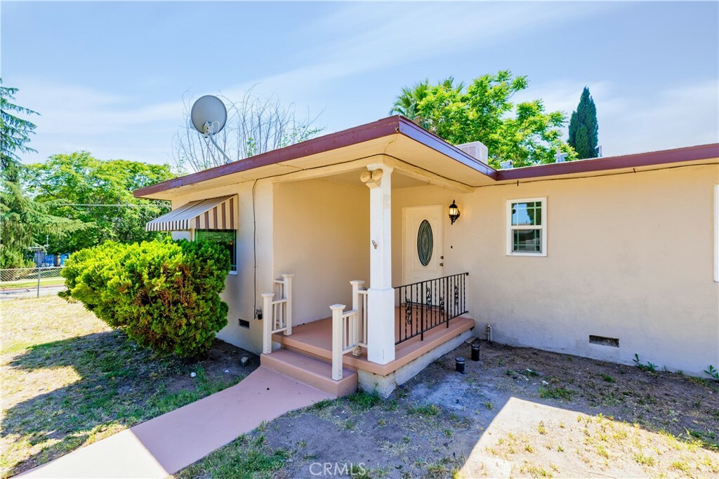 Property Photo:  815 N 1st Street  CA 92220 