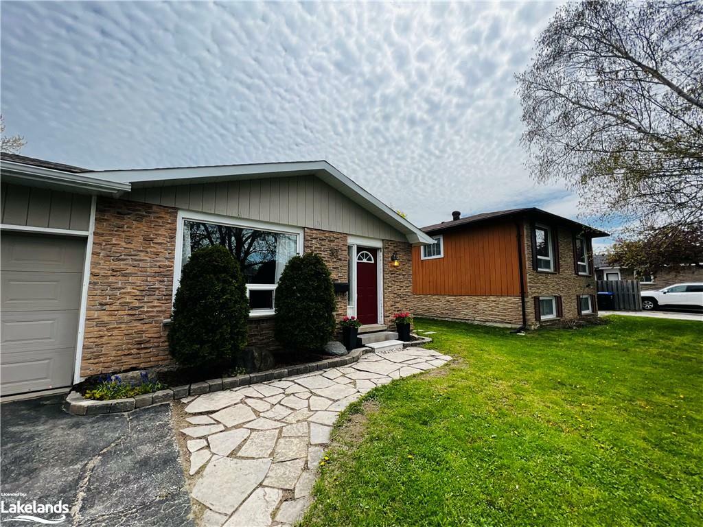 Property Photo:  32 Courtice Crescent 1  ON L9Y4G1 