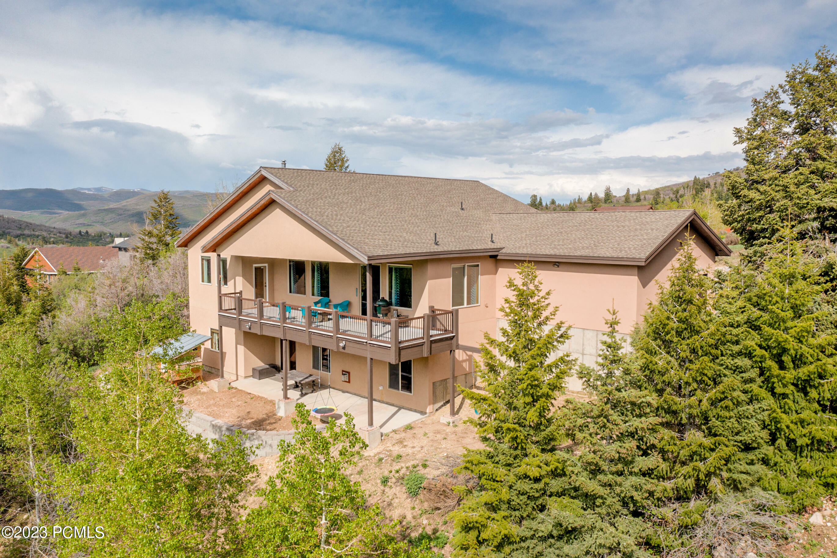 Property Photo: 7871 Douglas Drive UT 84098