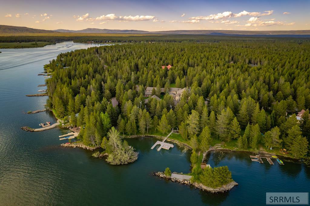 Property Photo: 3884 Bill'S Loop North Road ID 83429