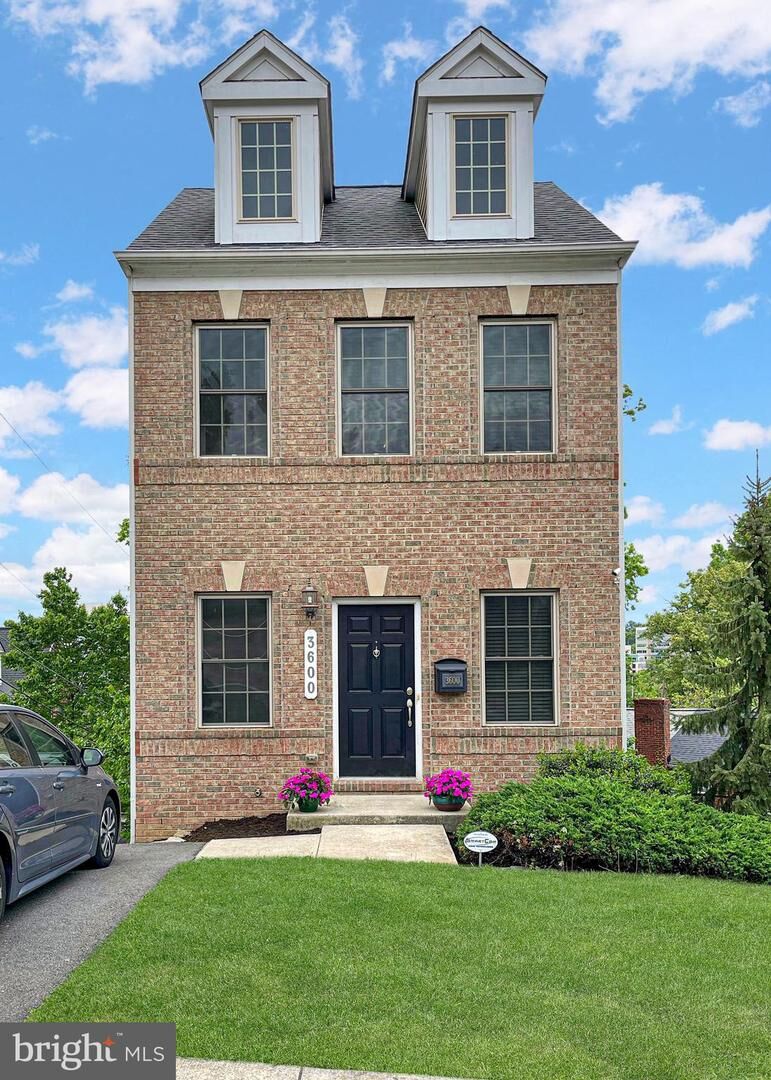 Property Photo:  3600 25th Street S  VA 22206 