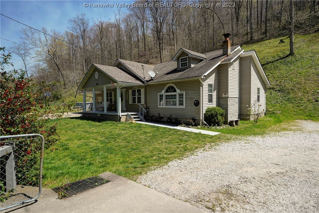Property Photo: 2086 Short Creek Road WV 25165
