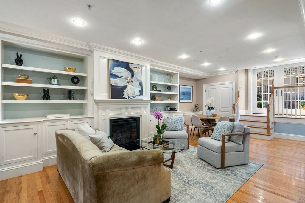 Property Photo: 9 Worcester Square 1 MA 02118