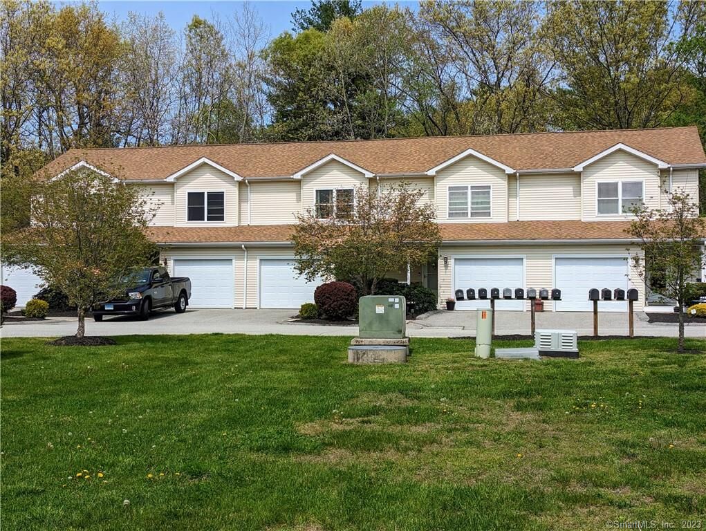 Property Photo: 704 Lainey Lane 704 CT 06239