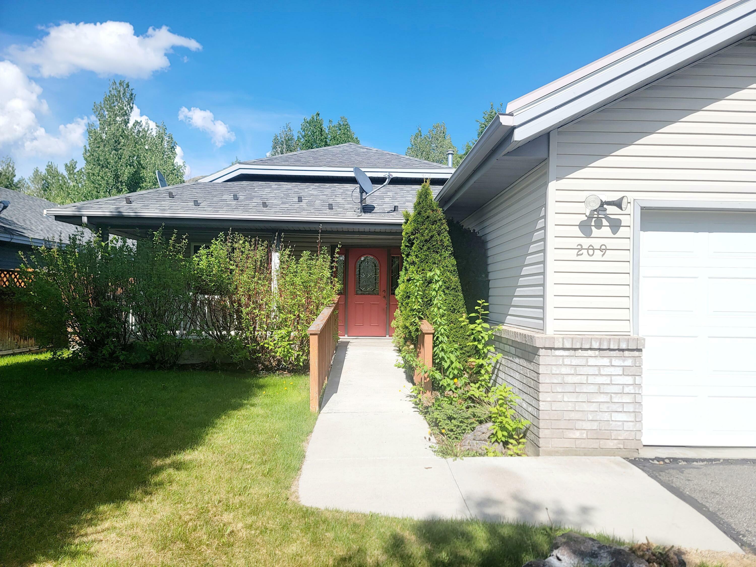 Property Photo:  209 S 9th St  ID 83313 