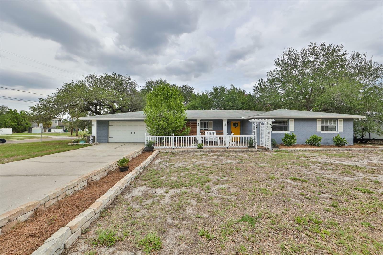 Property Photo:  6302 S Selbourne Avenue  FL 33611 