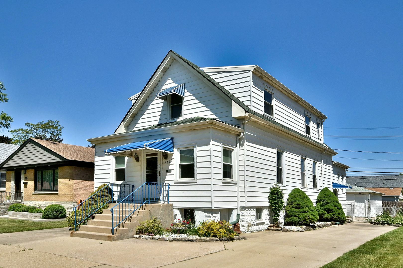 Property Photo:  9462 Schiller Boulevard  IL 60131 