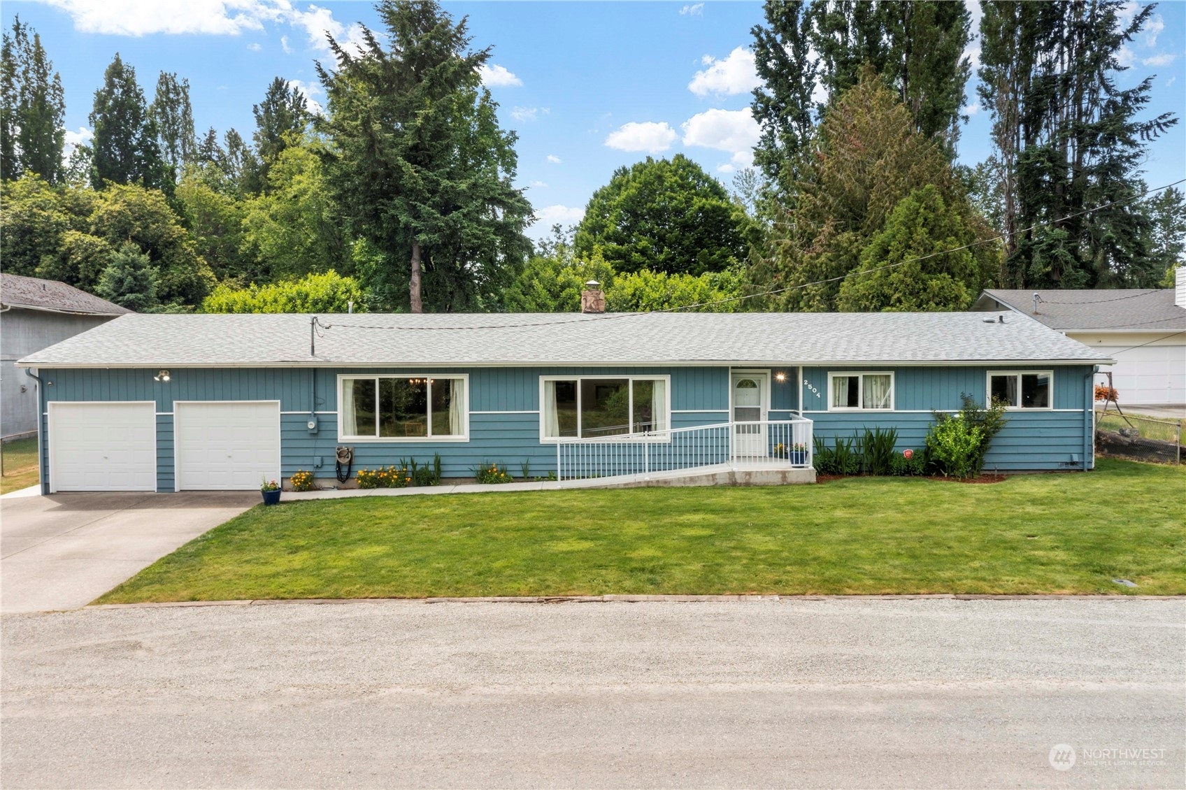 Property Photo:  2504 97th Avenue Ct E  WA 98371 