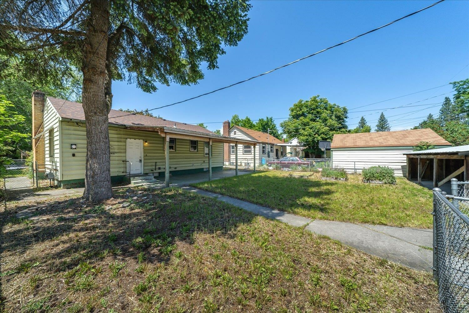 Property Photo: 5408 N Monroe St WA 99205