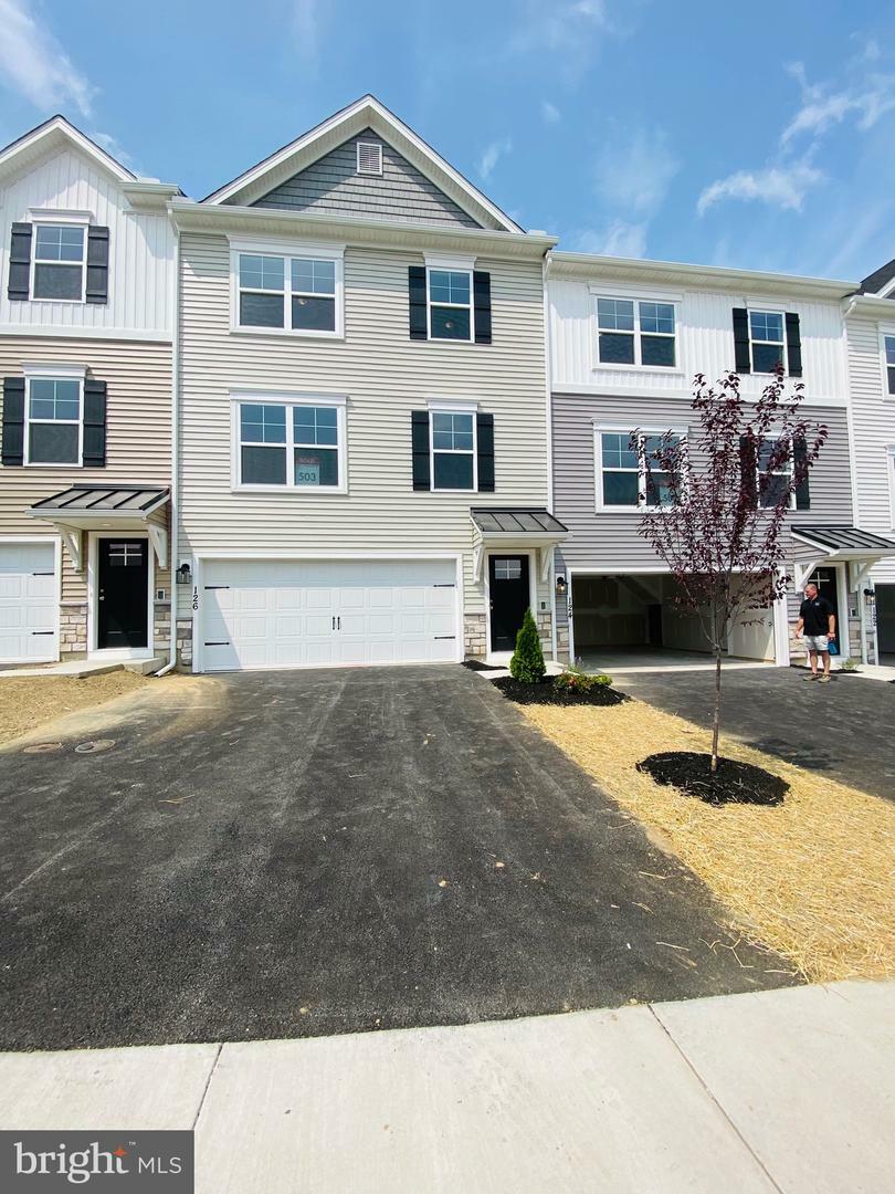 124 Emma Circle  Harrisburg PA 17112 photo