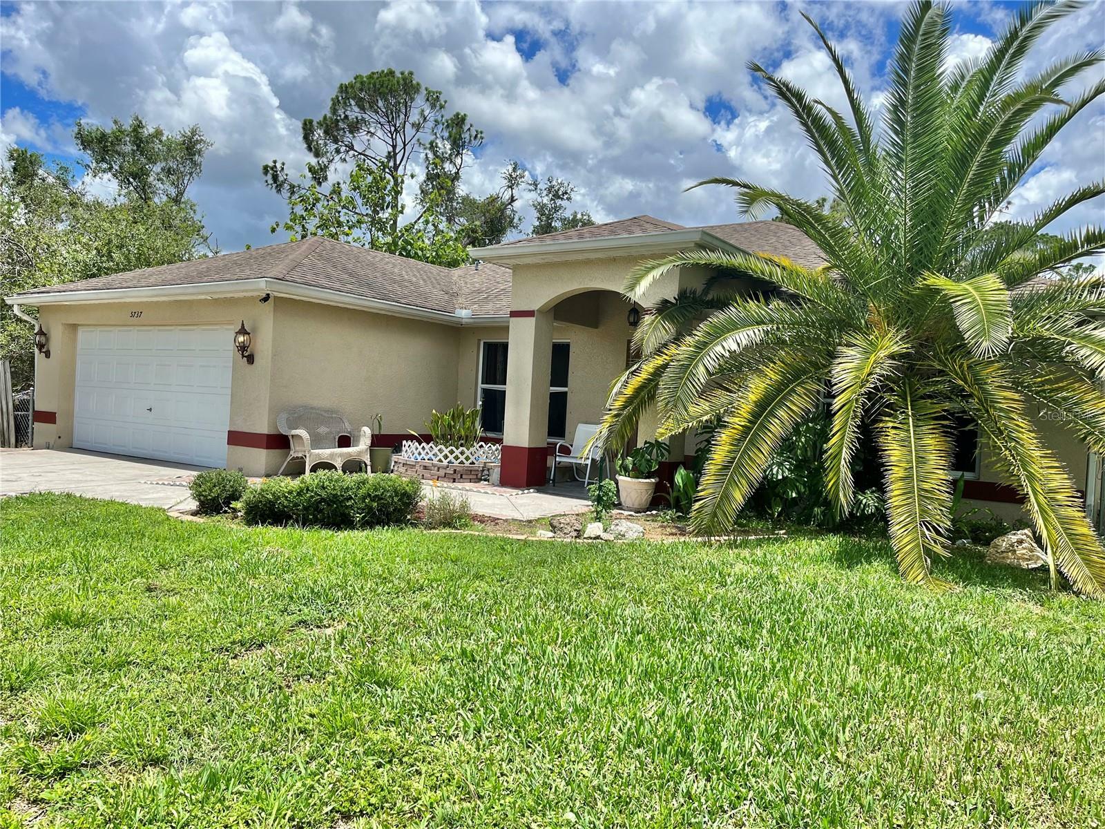 Property Photo:  5737 Wagon Wheel Drive  FL 34291 