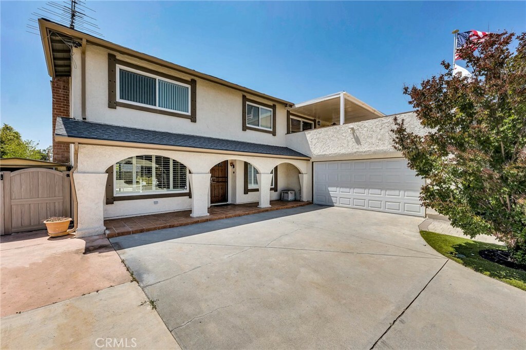 Property Photo:  2469 N Justin Avenue  CA 93065 