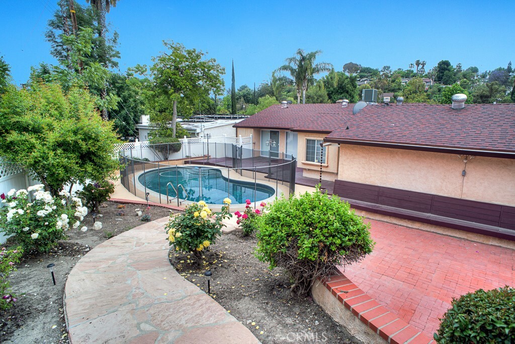 22221 Del Valle Street  Woodland Hills CA 91364 photo
