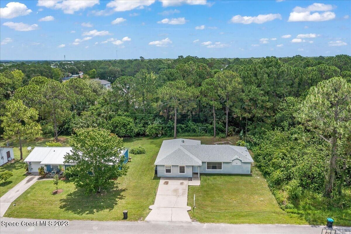 Property Photo: 301 Webbwood Avenue SW FL 32908