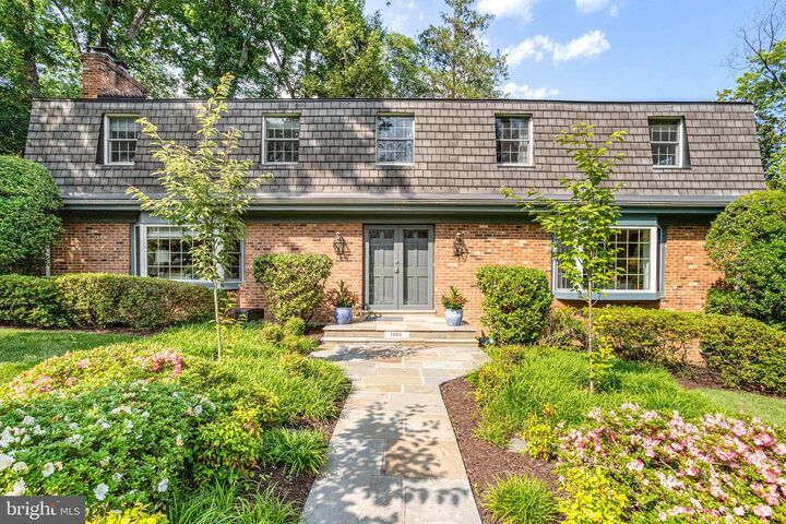 1900 Windmill Lane  Alexandria VA 22307 photo