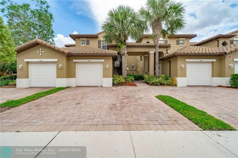 Property Photo: 7994 NW 128th Ln 6D FL 33076