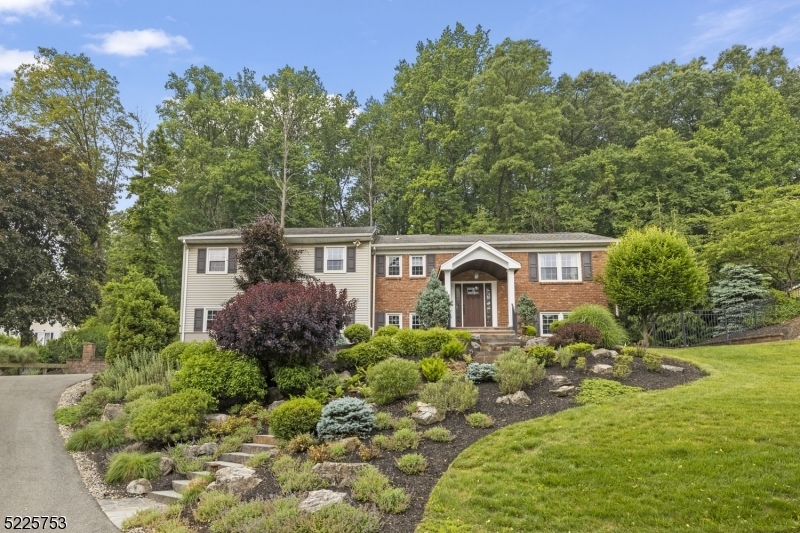 Property Photo:  90 Sun Valley Way  NJ 07950 