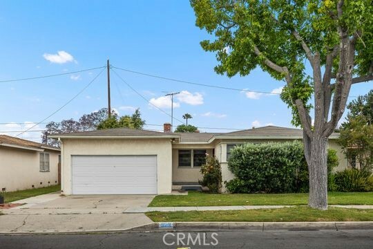 Property Photo:  923 W Maple Avenue  CA 92868 