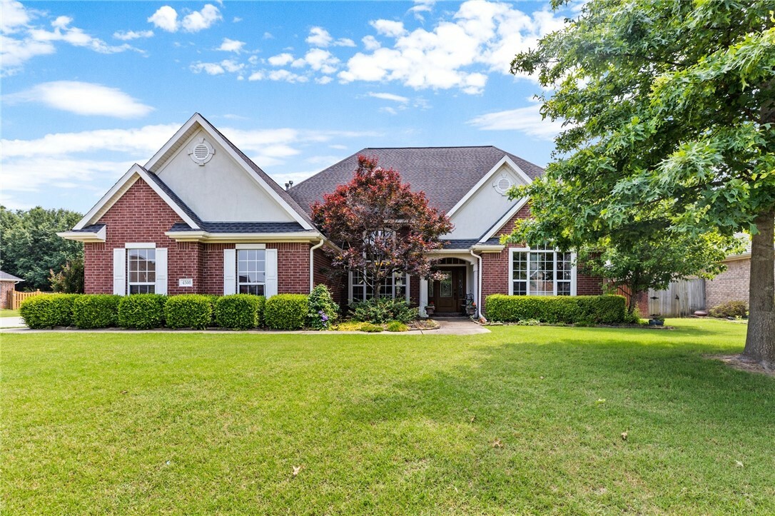 Property Photo:  4500 W Hillside Drive  AR 72758 