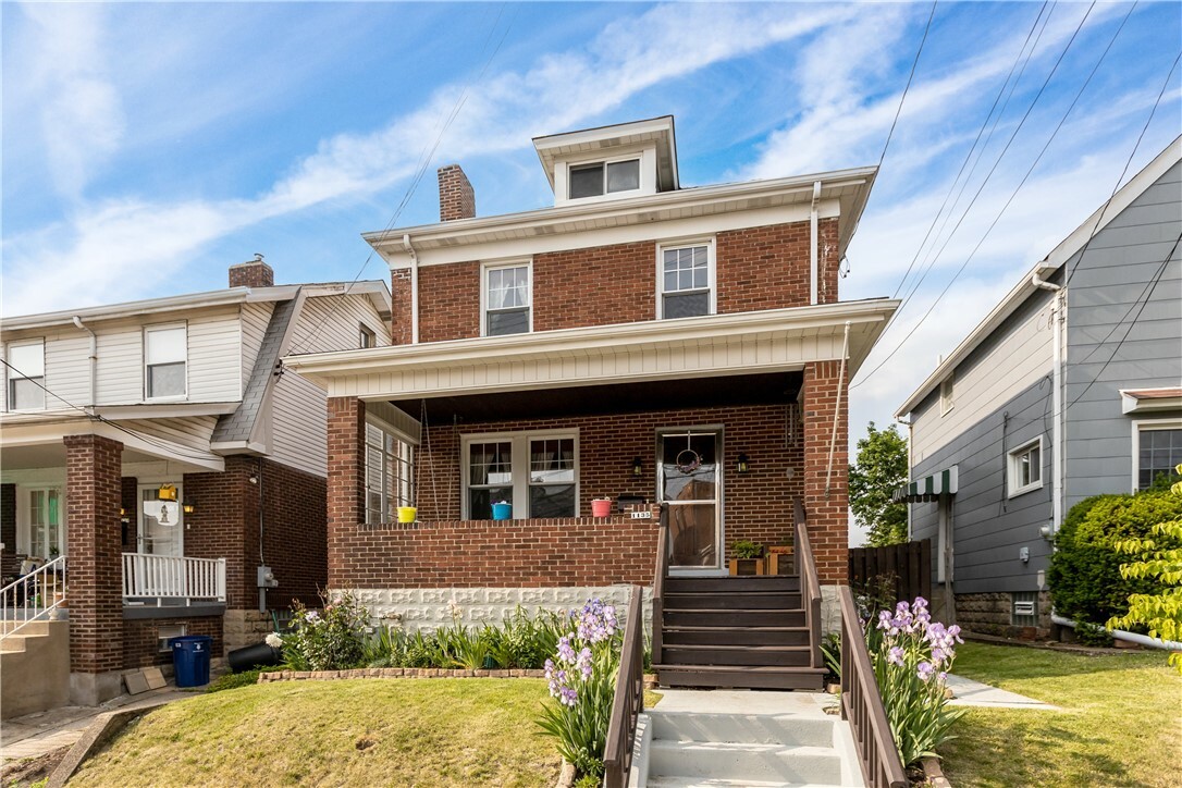 Property Photo:  1135 Bellaire Avenue  PA 15226 