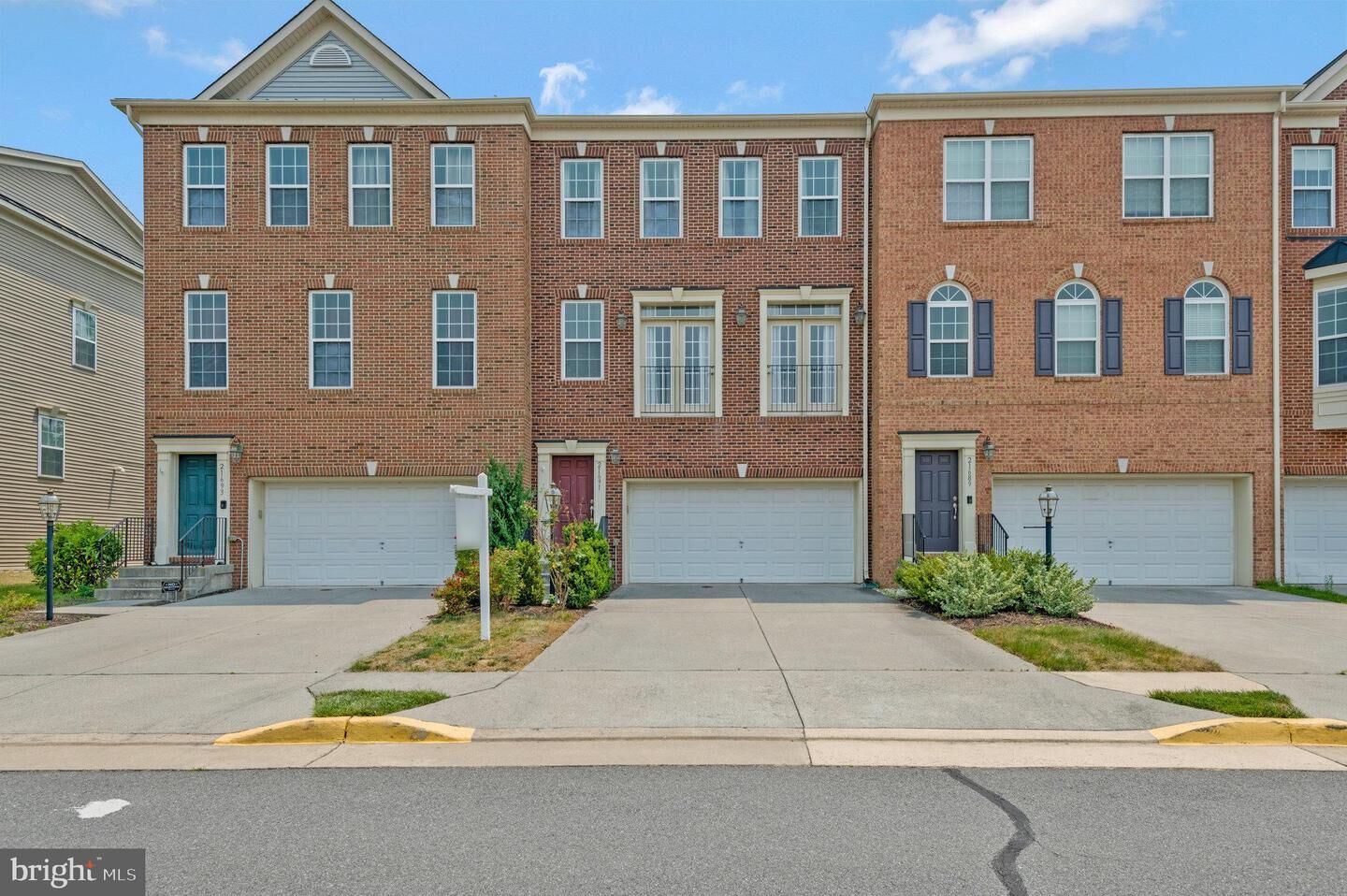 Property Photo:  21691 Loganberry Terrace  VA 20148 