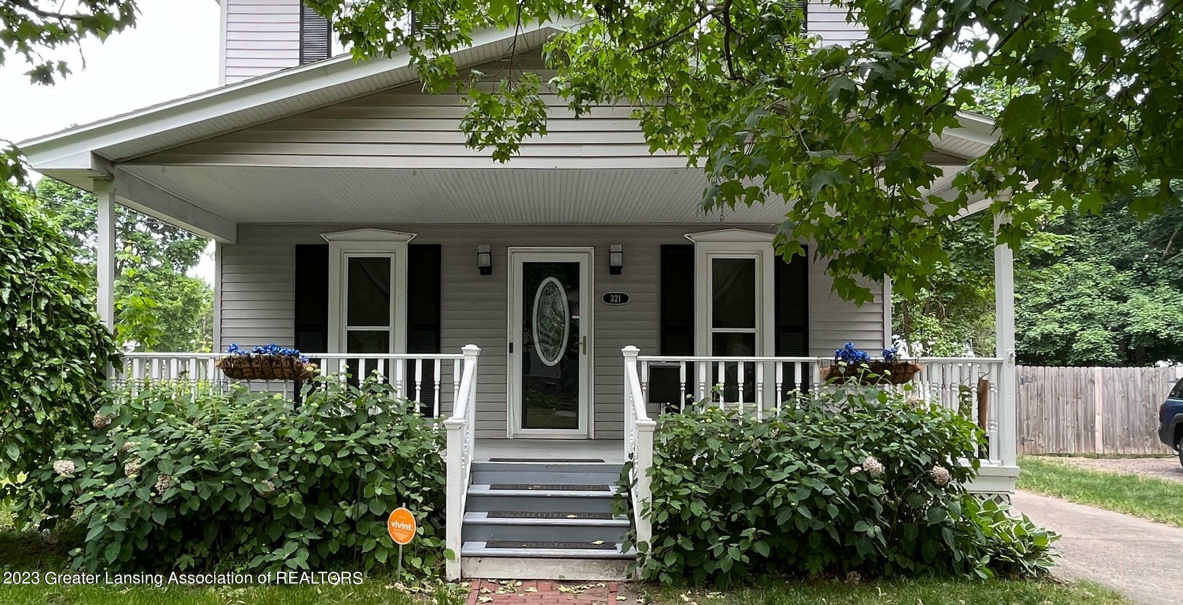 Property Photo:  321 Prairie Street  MI 48813 