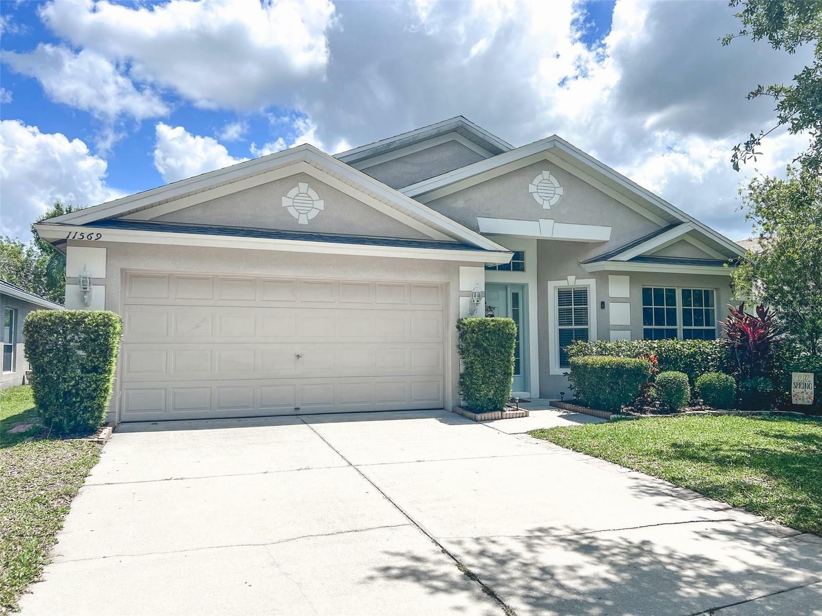 Property Photo:  11569 Misty Isle Lane  FL 33579 