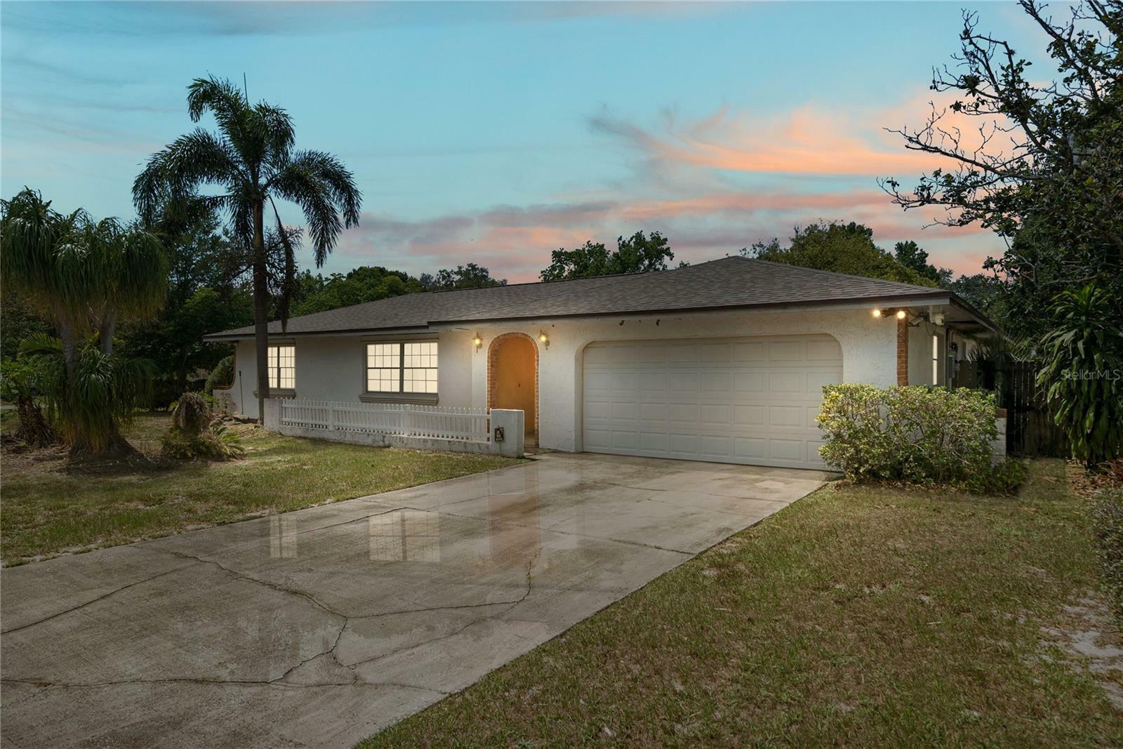 Property Photo:  8119 Sandberry Blvd  FL 32819 