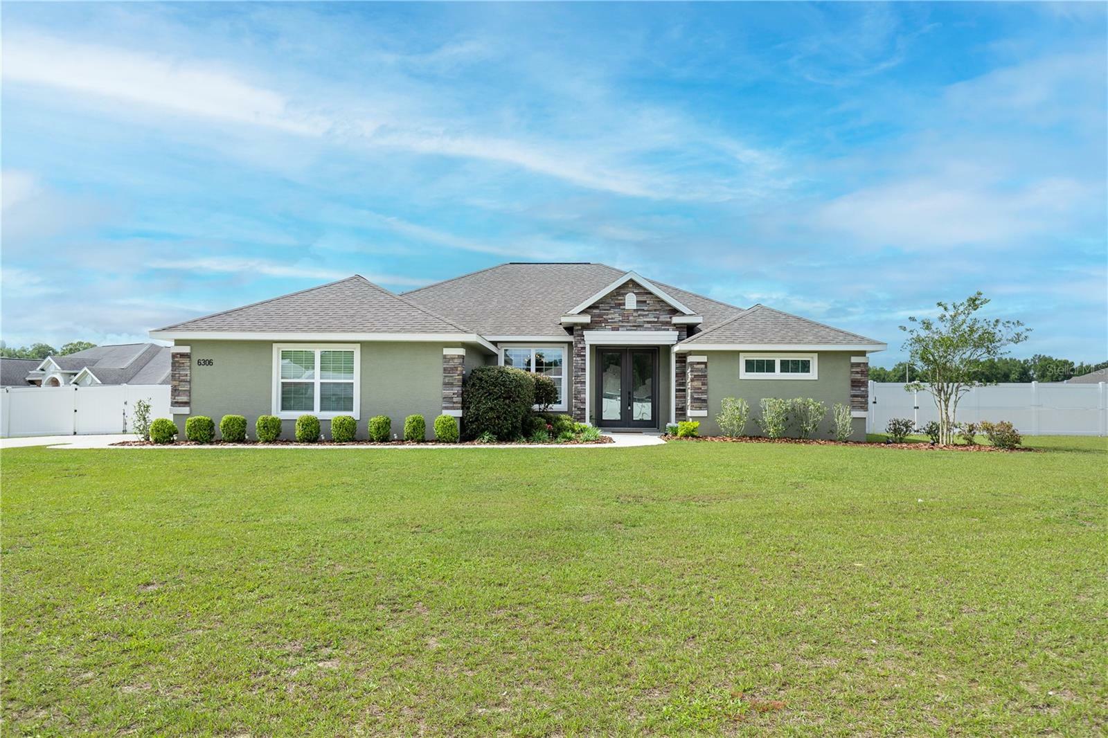 Property Photo:  6306 SE 10th Lane  FL 34472 