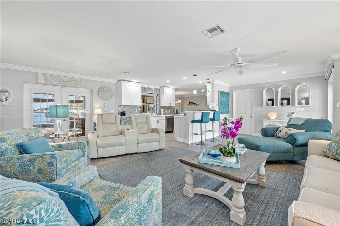 Property Photo: 2126 Everest Parkway FL 33904