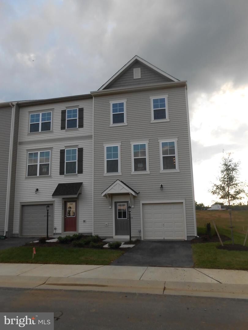 Property Photo: 113 Fading Star VA 22656