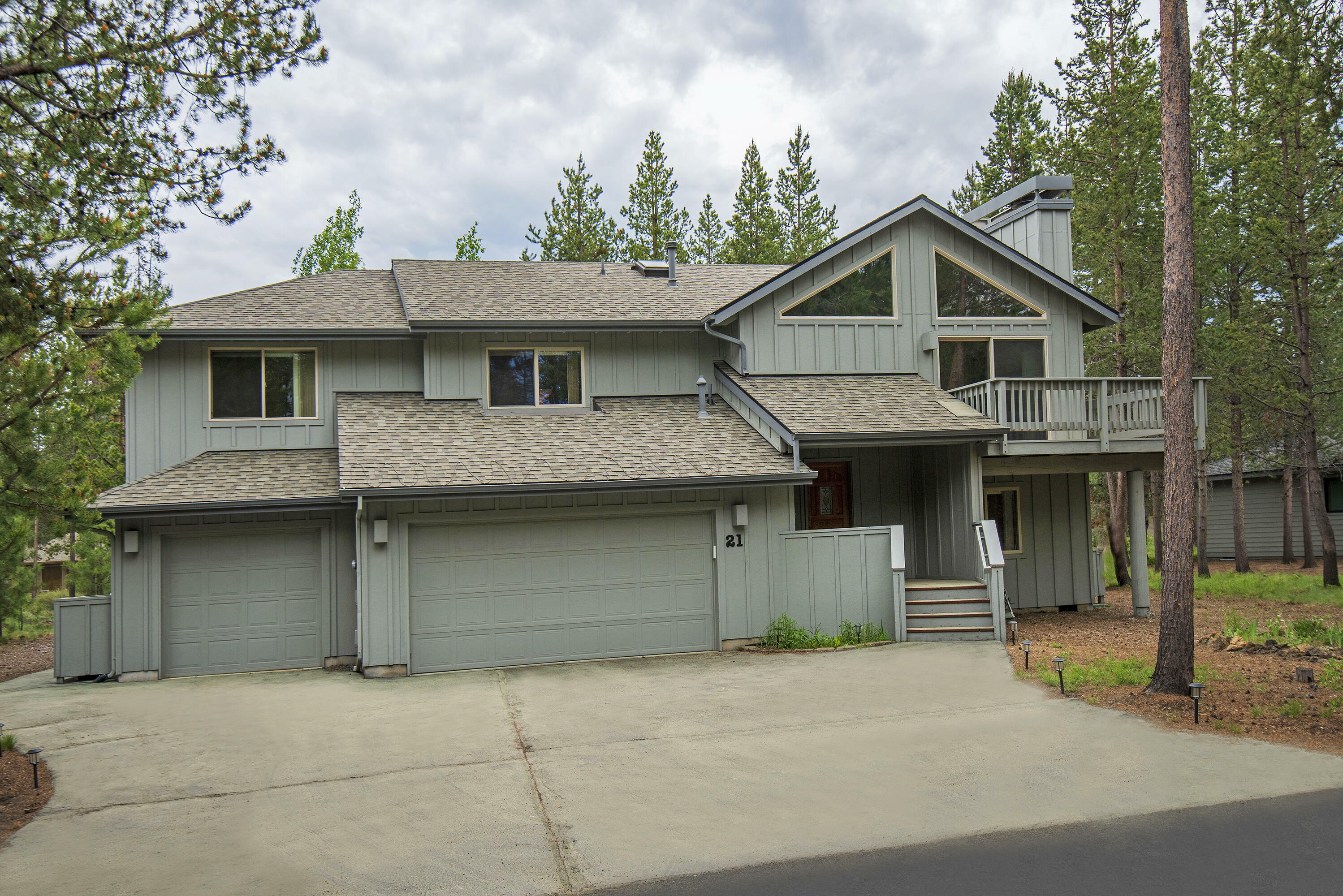 57654 Dutchman Lane  Sunriver OR 97707 photo