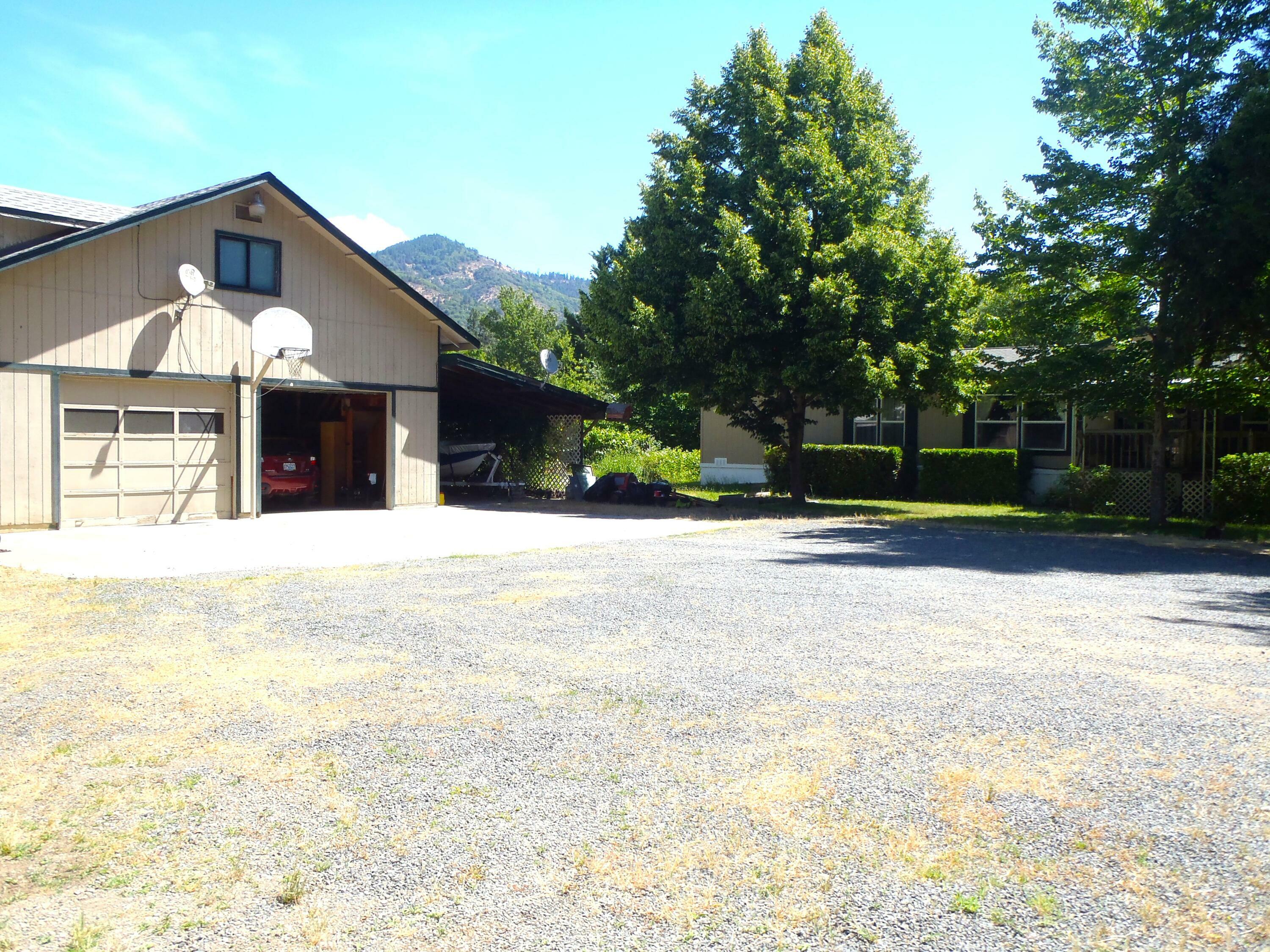 255 Nancy Place  Grants Pass OR 97527 photo