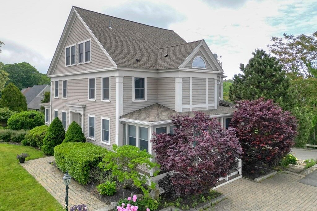 Property Photo:  2 Barn 2  MA 01930 