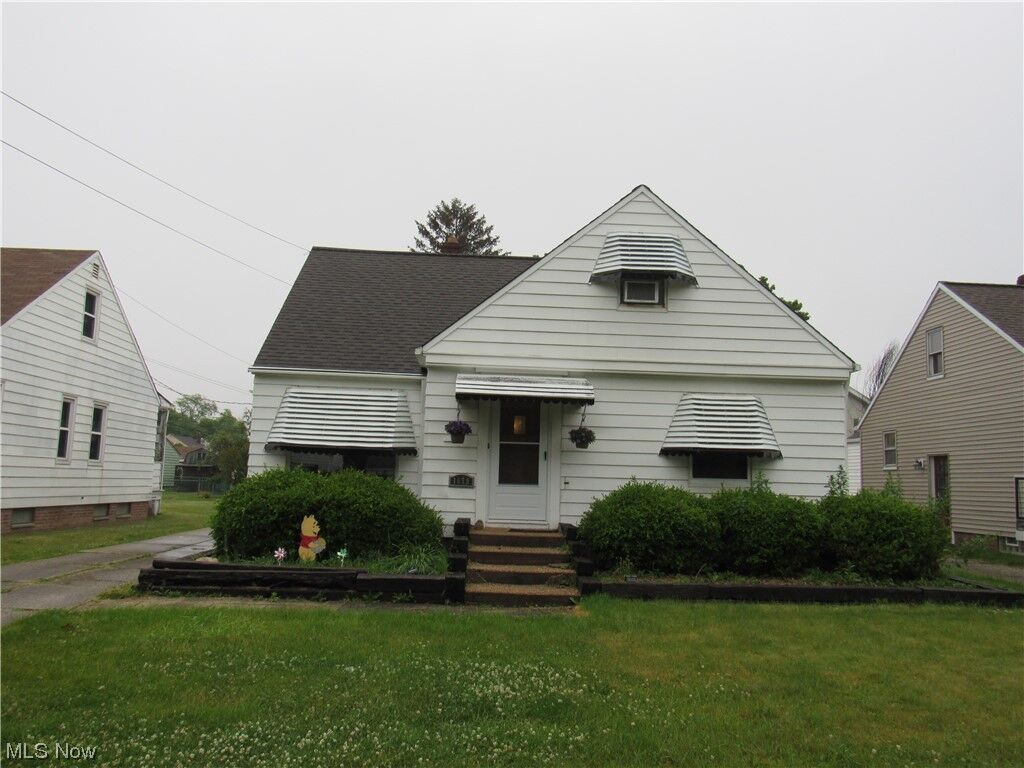 Property Photo:  1679 Brainard Road  OH 44124 