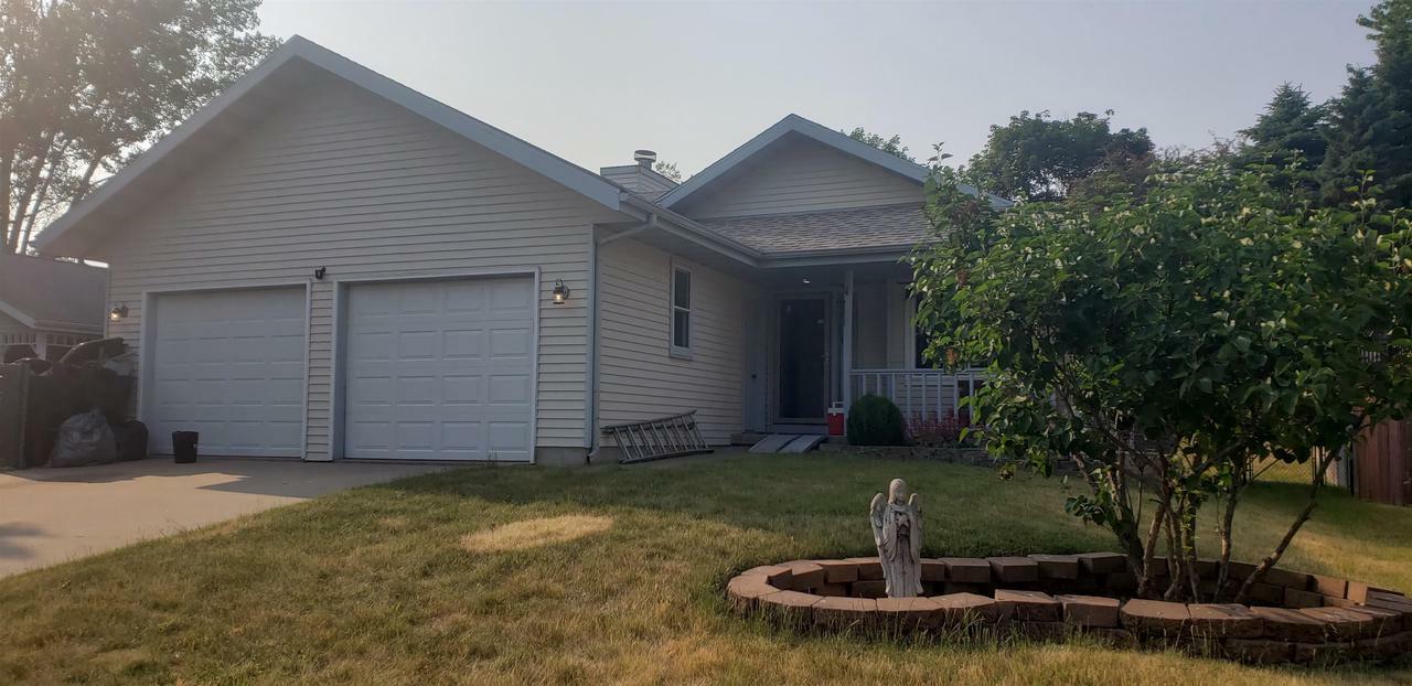 Property Photo:  832 Acker Parkway  WI 53532 