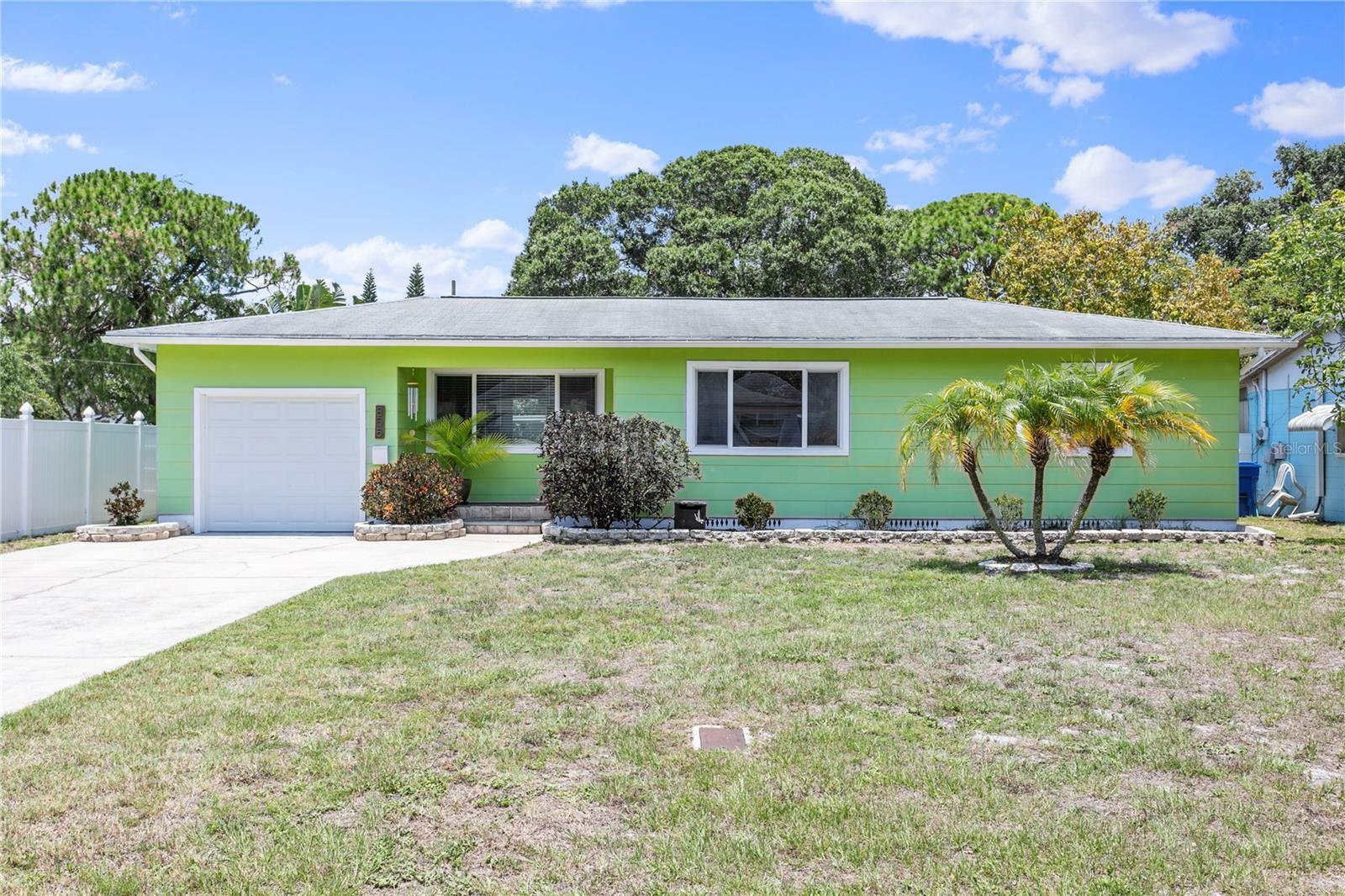 Property Photo:  855 75th Avenue N  FL 33702 