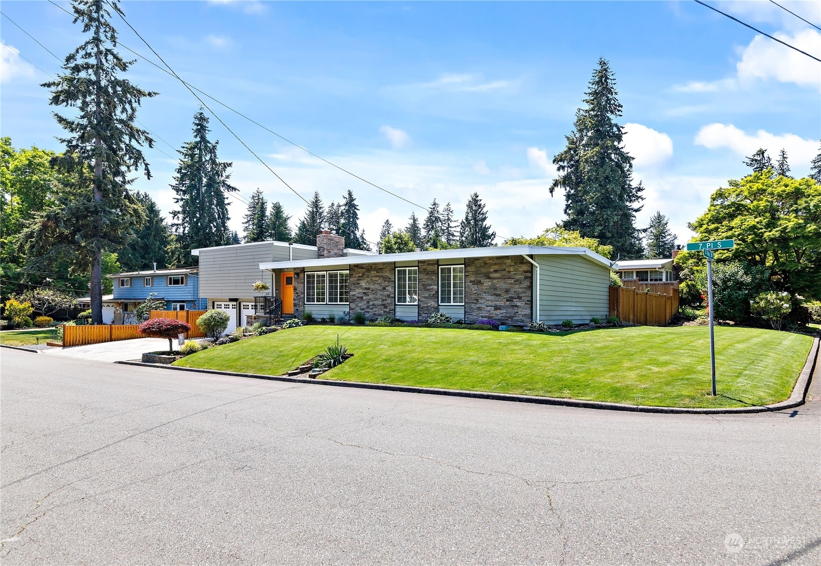 Property Photo: 1416 7th Place S WA 98020