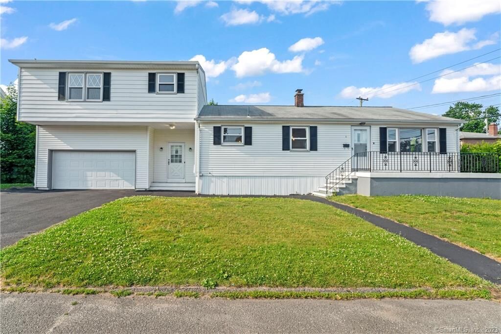 Property Photo:  6 Glenwood Street  CT 06708 