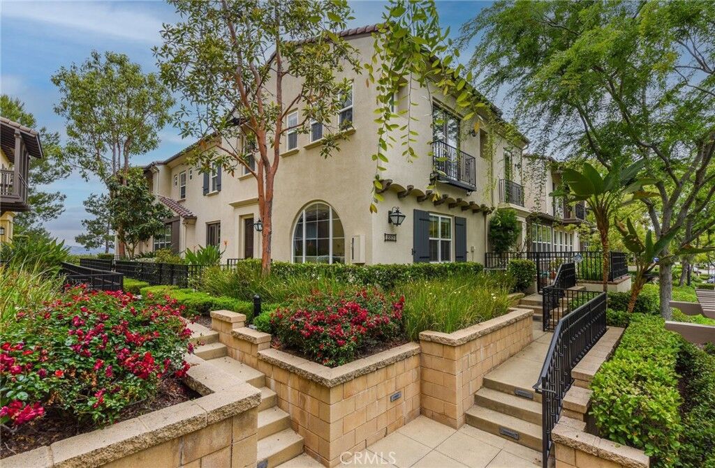 Property Photo:  883 Terrace Lane W 9  CA 91765 